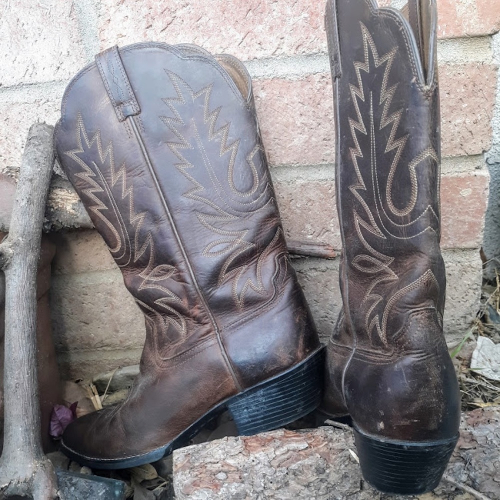 Women's ARIAT Western Boots (9)